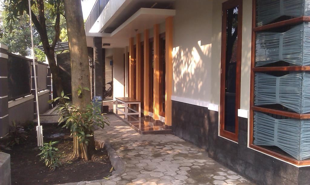 Hotel Rumah Sarwestri Bandung Zewnętrze zdjęcie